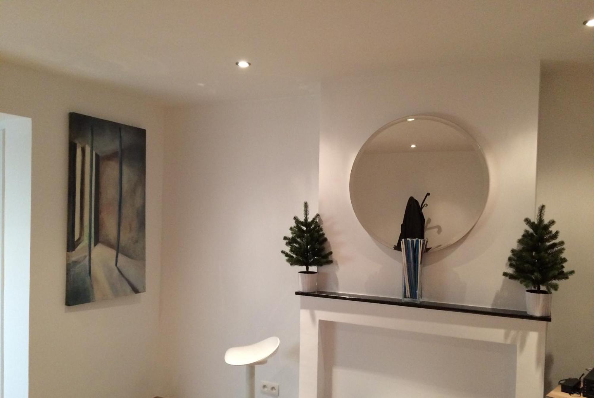Apartment Heart Of Escape, Steps From Bourse Brüssel